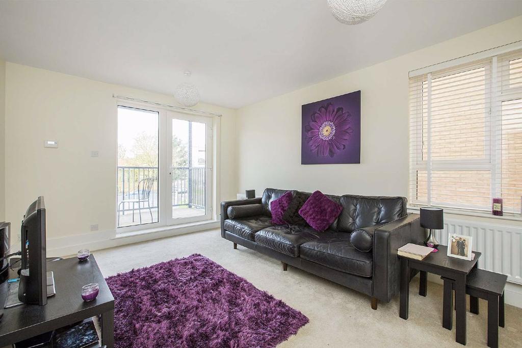 Limerick Close, Atkins Road, Balham 2 bed flat £1,700 pcm (£392 pw)