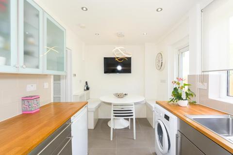 31 Shortcroft Road, Epsom, KT17 2EW