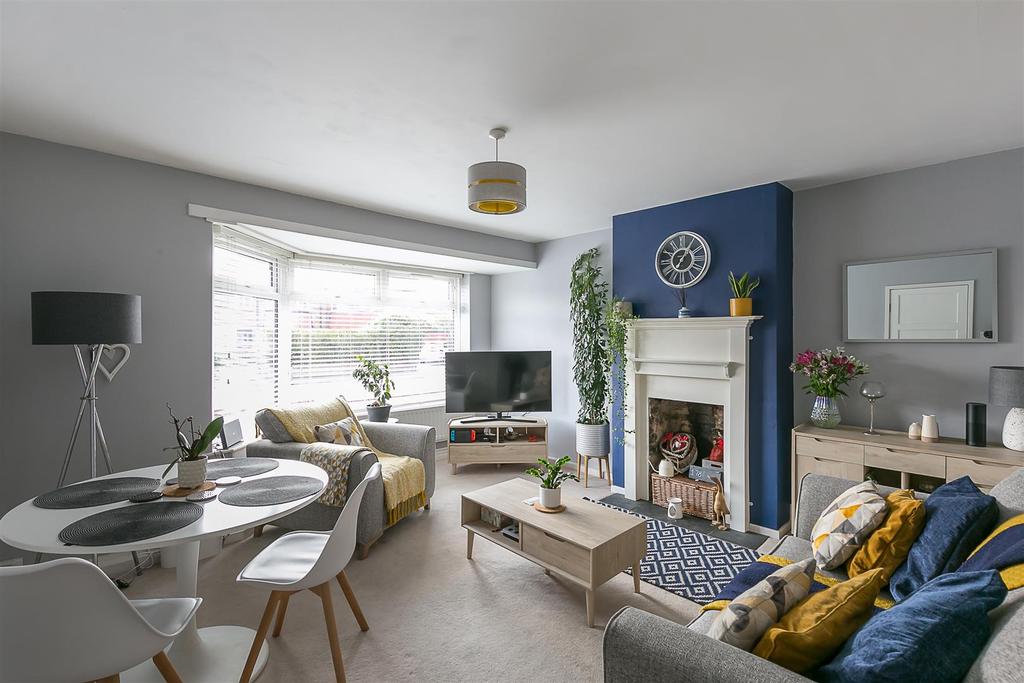 Church Road, Gosforth, Newcastle upon Tyne 2 bed flat £165,000
