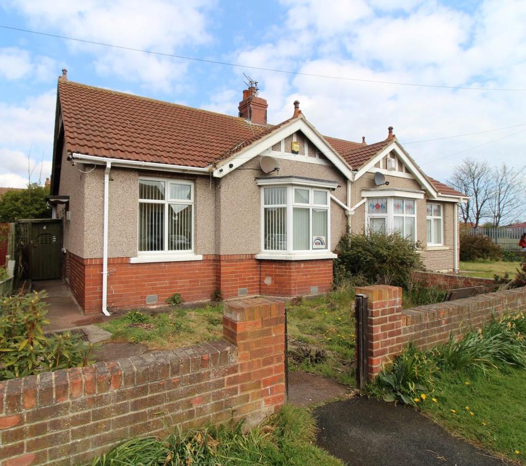 Barras Avenue, Blyth 2 bed semidetached bungalow £125,000