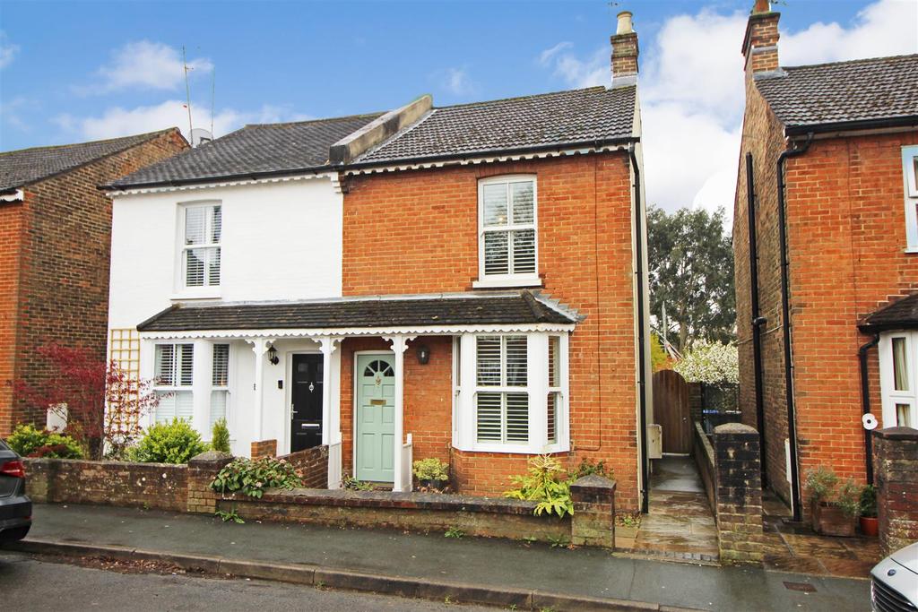 Depot Road, Horsham 2 bed semidetached house £400,000