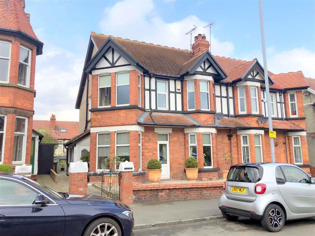 Queens Road, Craig Y Don, Llandudno, Conwy 4 bed semidetached house