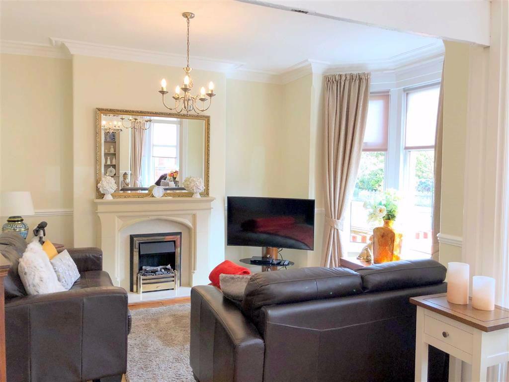 Queens Road, Craig Y Don, Llandudno, Conwy 4 bed semidetached house