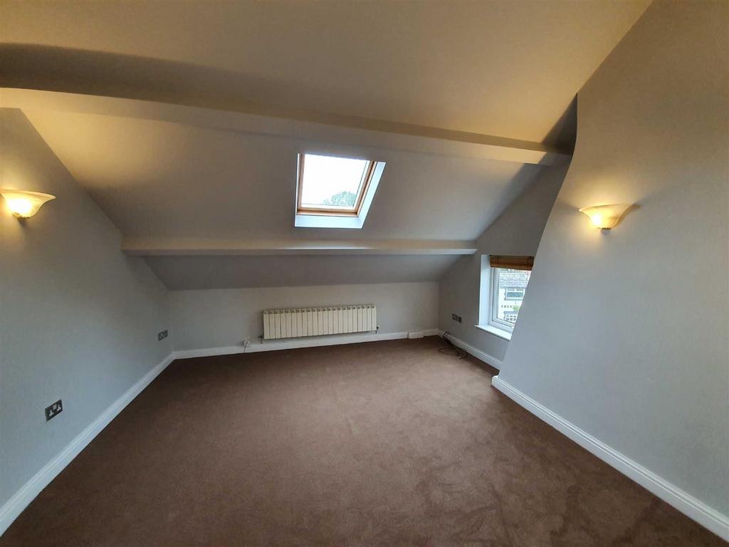 Mill Lane, Lymm 2 bed flat £800 pcm (£185 pw)
