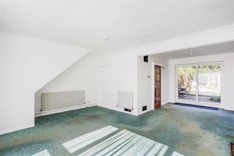 65 Home Park, Oxted, RH8 0JS