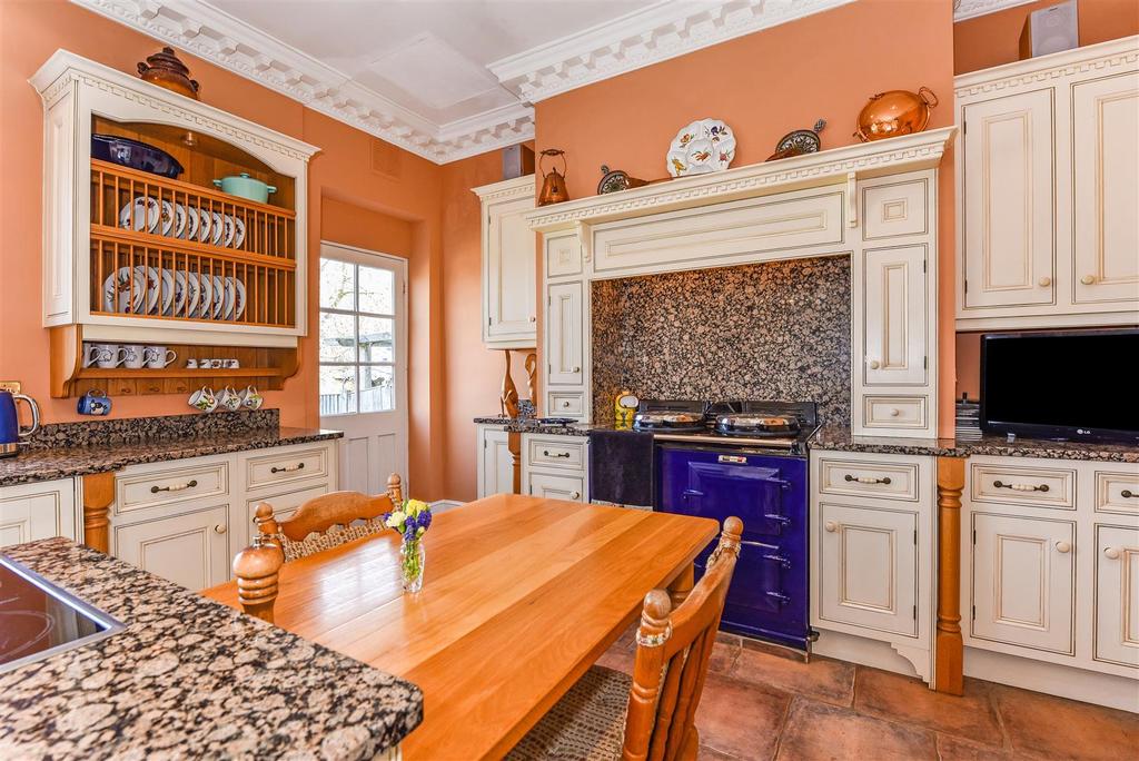 Kitchen/Breakfast Room