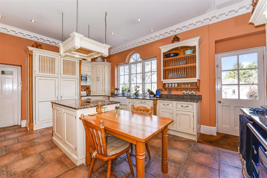 Kitchen/Breakfast Room