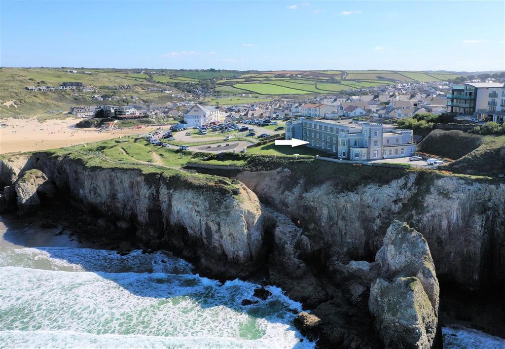 Perranporth 2 bed apartment £475,000