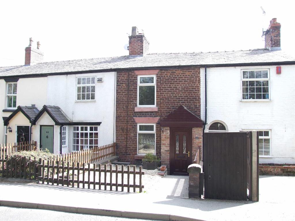 Rushgreen Road, Lymm 2 bed terraced house £165,000