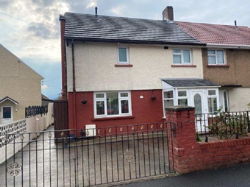 Maes Y Dre, Glynneath, Neath, Neath Port Talbot. 3 bed semidetached