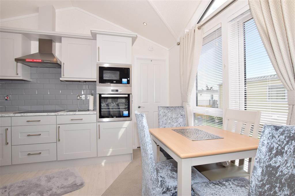 Kitchen/Dining Area