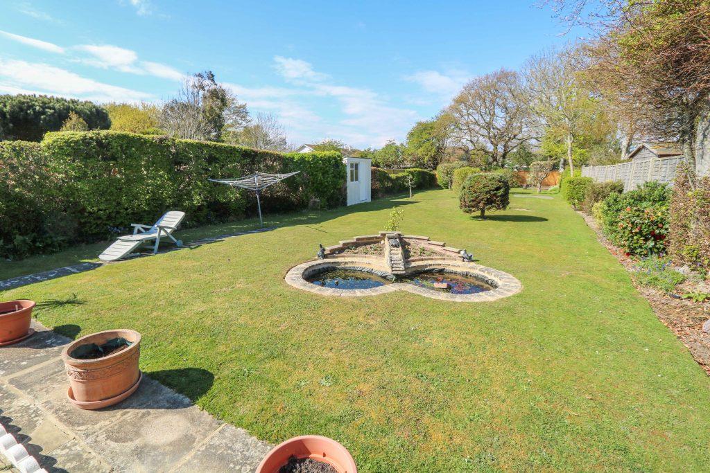 Harbour Road, Hayling Island 2 bed detached bungalow £499,995