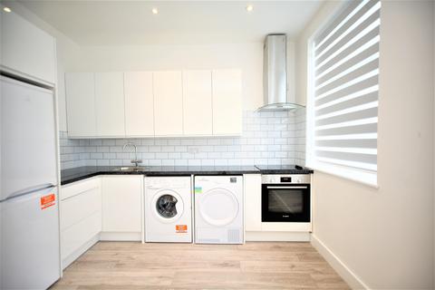 2 bedroom flat to rent, Finchley Road, Temple Fortune, NW11