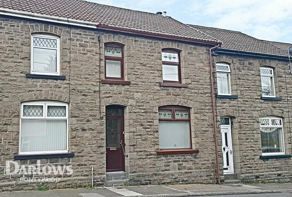 Greenfield Terrace, ABERCYNON 3 bed terraced house £125,000