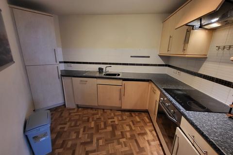 2 bedroom apartment to rent, Bishops Corner, Hulme, Manchester, M15 4UW