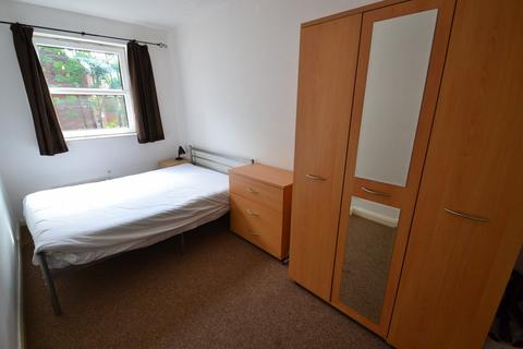 2 bedroom apartment to rent, Melrose Apartments, Hathersage Road,  Manchester, M13 0HX