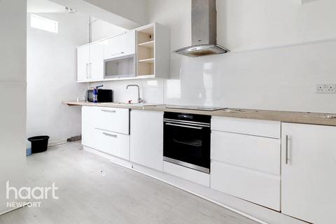 4 bedroom terraced house to rent, Morris Street, Newport