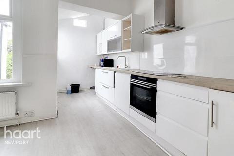 4 bedroom terraced house to rent, Morris Street, Newport