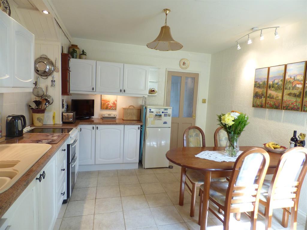 Annan Road, Gretna, DG16 5DG 3 bed terraced house £100,000