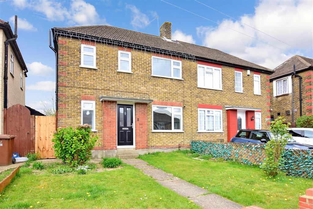 Cedar Road, Strood, Rochester, Kent 3 bed semidetached house £285,000