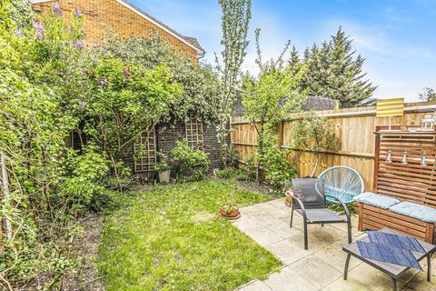 46 Alloa Road, London, SE8 5AJ