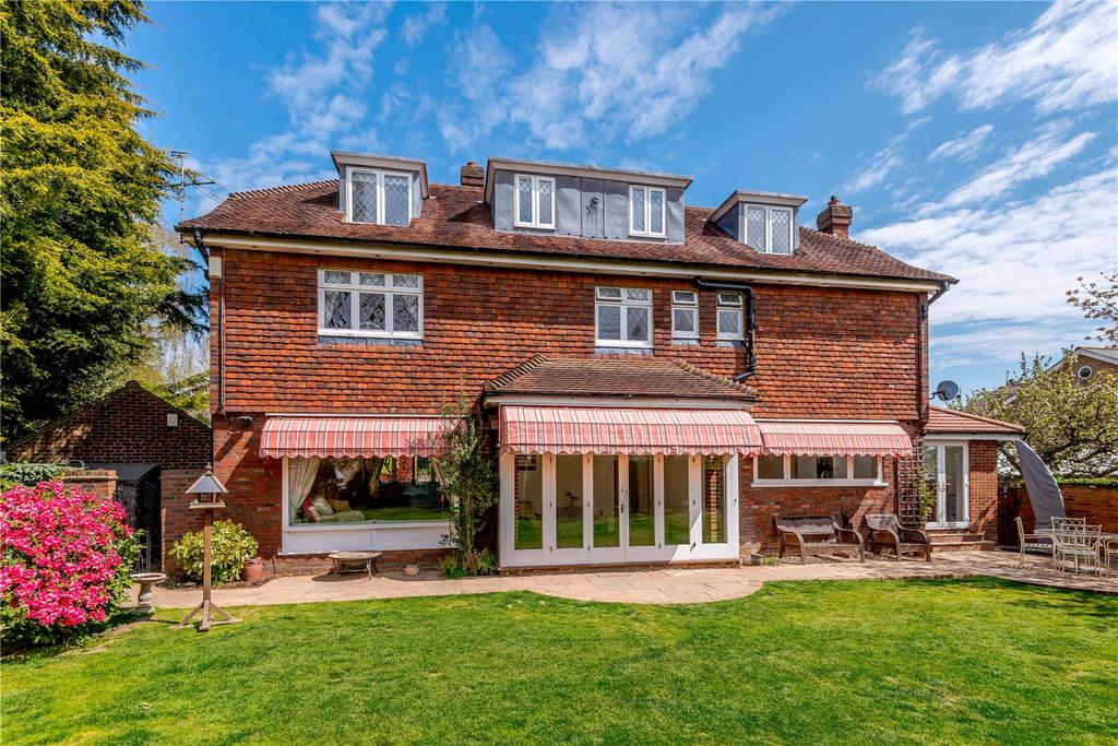 The Green, Theydon Bois, Epping, CM16 5 bed detached house £1,900,000
