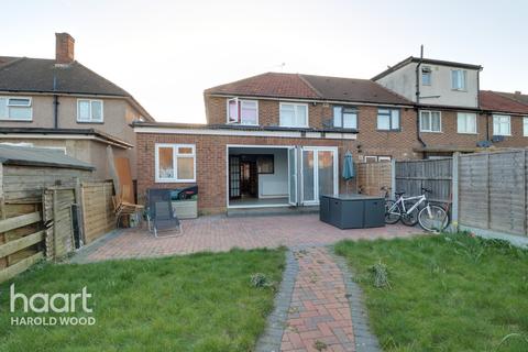 67 Waverley Crescent, Romford, RM3 8AJ