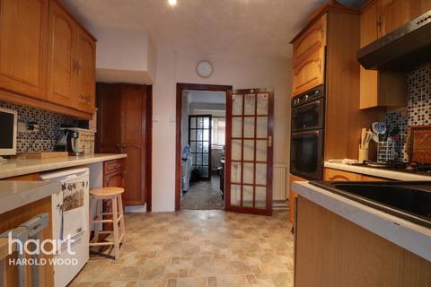67 Waverley Crescent, Romford, RM3 8AJ