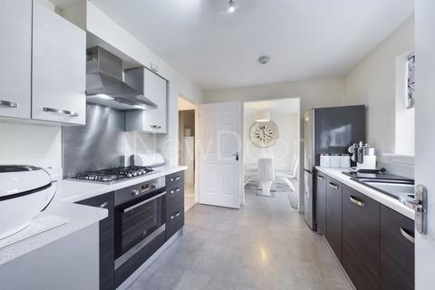 16 Forge Crescent, Bishopton, PA7 5FJ