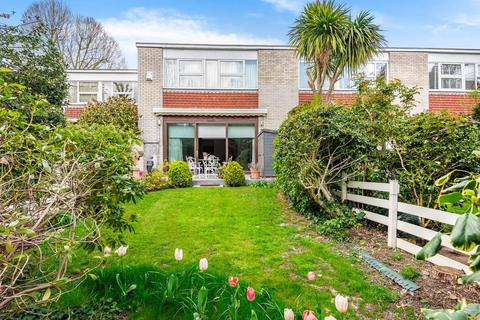 8 Beck River Park, Beckenham, BR3 1HT