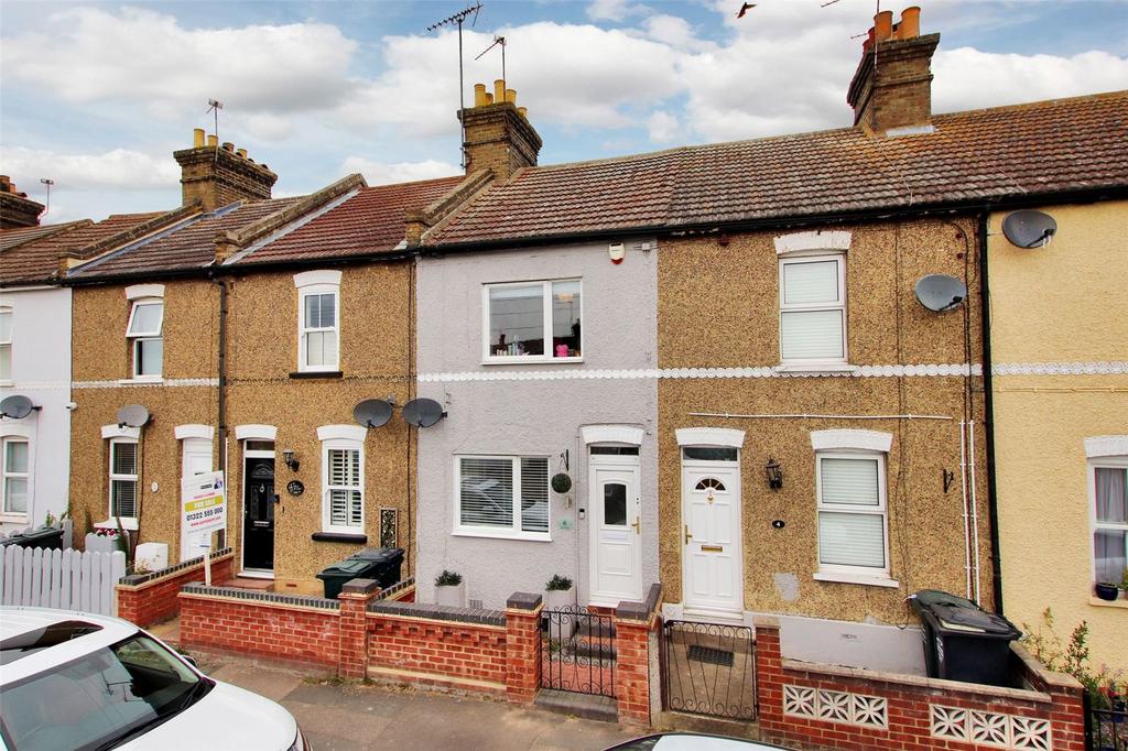 Mill Road, Hawley, Dartford, Kent, DA2 2 bed terraced house £270,000