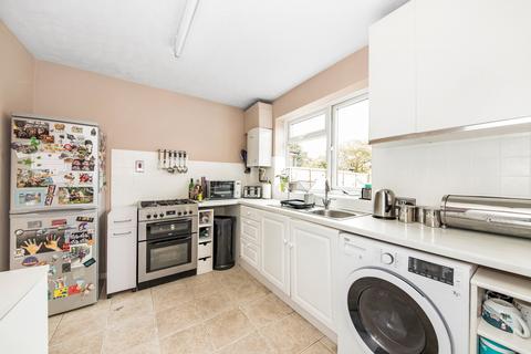 7 Thursley Road, London, SE9 4HL
