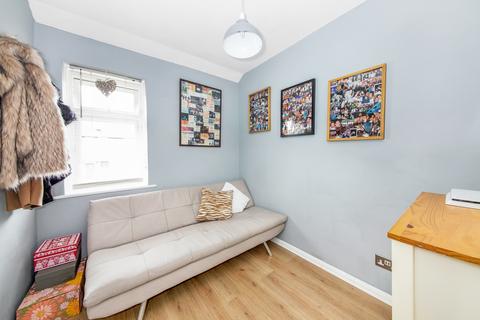 7 Thursley Road, London, SE9 4HL