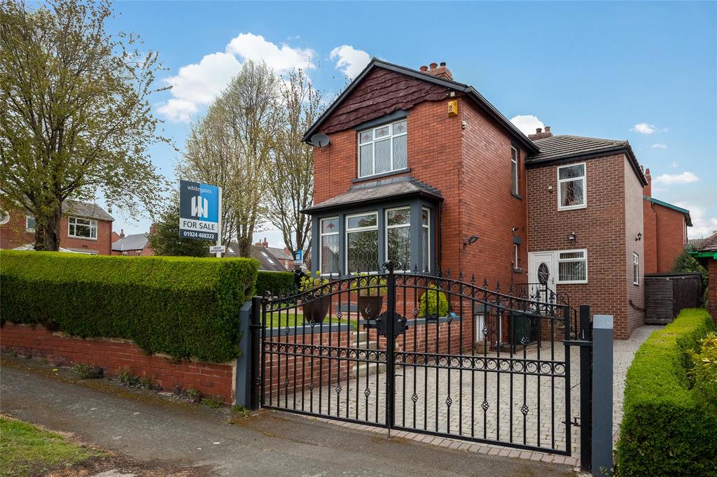 Norfolk Avenue, Batley, West Yorkshire, WF17 4 bed semidetached house £350,000
