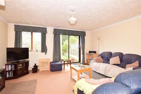 22 Sweet Briar Drive, Laindon, Basildon, SS15 4HA