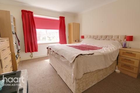 1 Thorold Place, Kirk Sandall, Doncaster, DN3 1NT