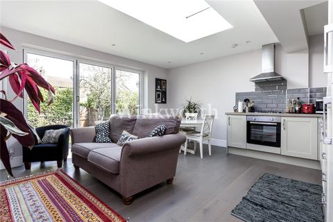 35 Raleigh Road, London, N8 0JB