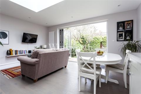 35 Raleigh Road, London, N8 0JB