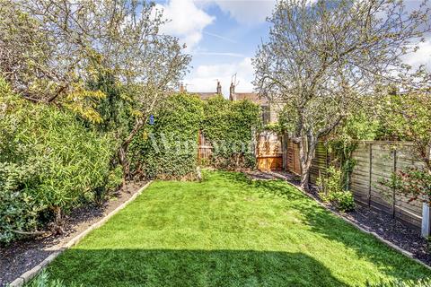 35 Raleigh Road, London, N8 0JB