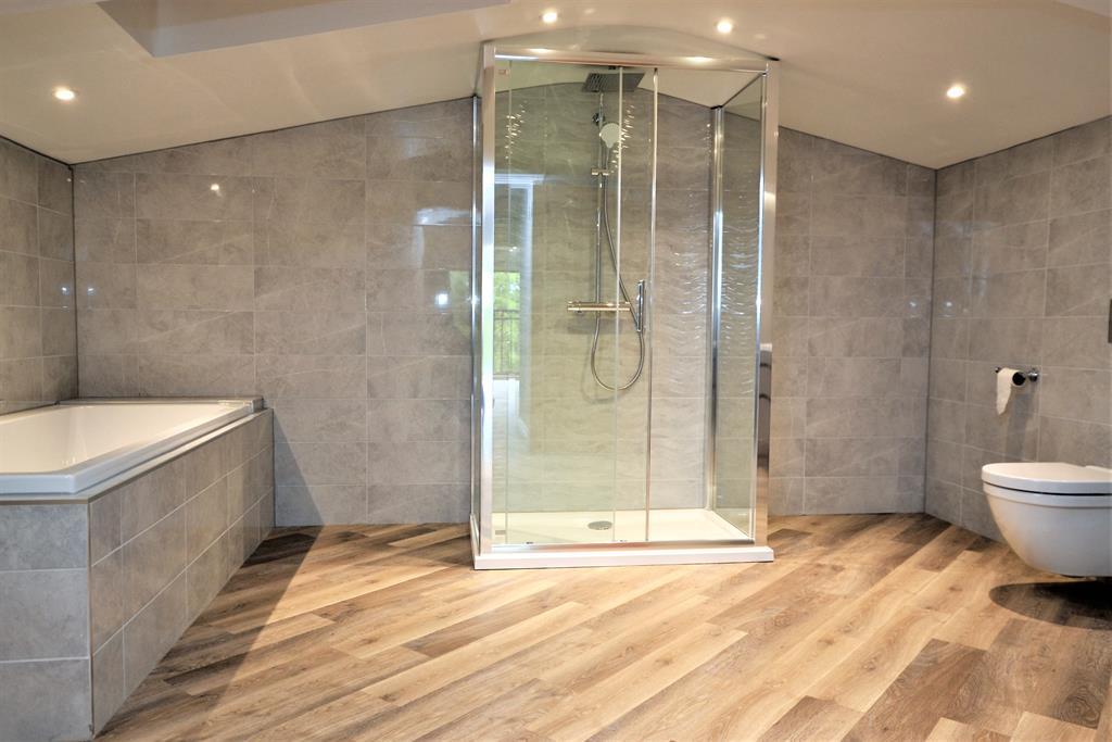 En-Suite 1