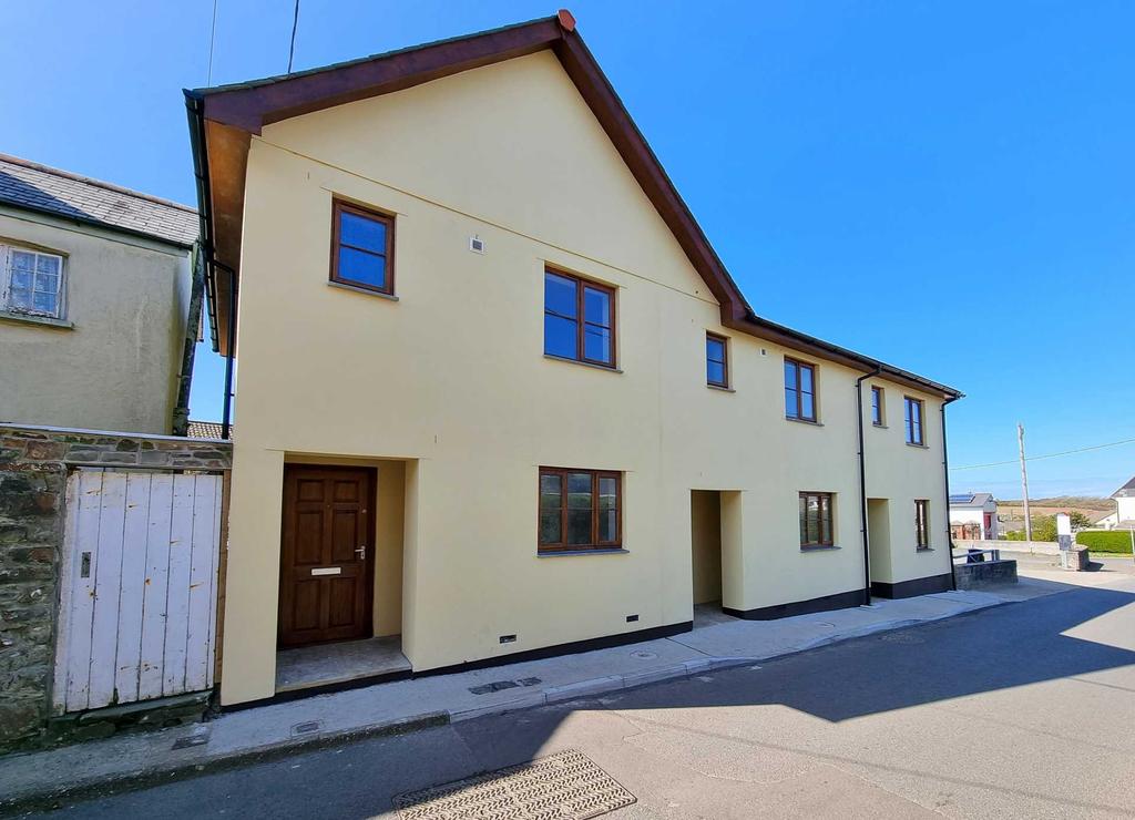 North Street, Hartland 2 bed end of terrace house £189,500