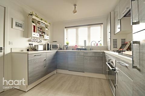 116 Ellingham View, Dartford, DA1 5UP