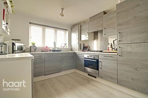 116 Ellingham View, Dartford, DA1 5UP