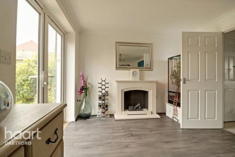 116 Ellingham View, Dartford, DA1 5UP