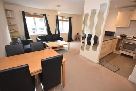 2 bedroom apartment to rent, Ellis Street, Hulme, Manchester, M15 5TA