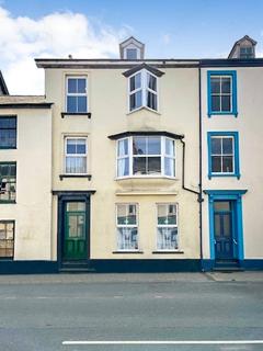 25 High Street, Tywyn, LL36 9AE