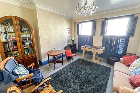 25 High Street, Tywyn, LL36 9AE
