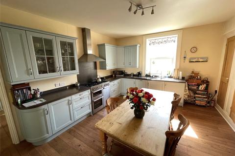 25 High Street, Tywyn, LL36 9AE