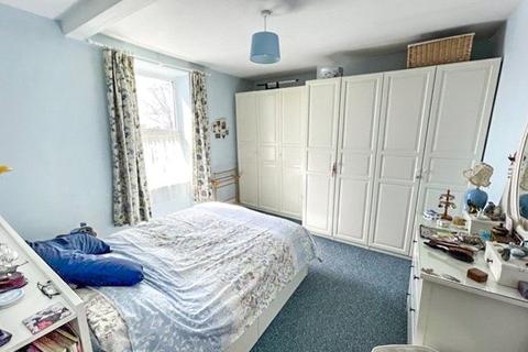 25 High Street, Tywyn, LL36 9AE