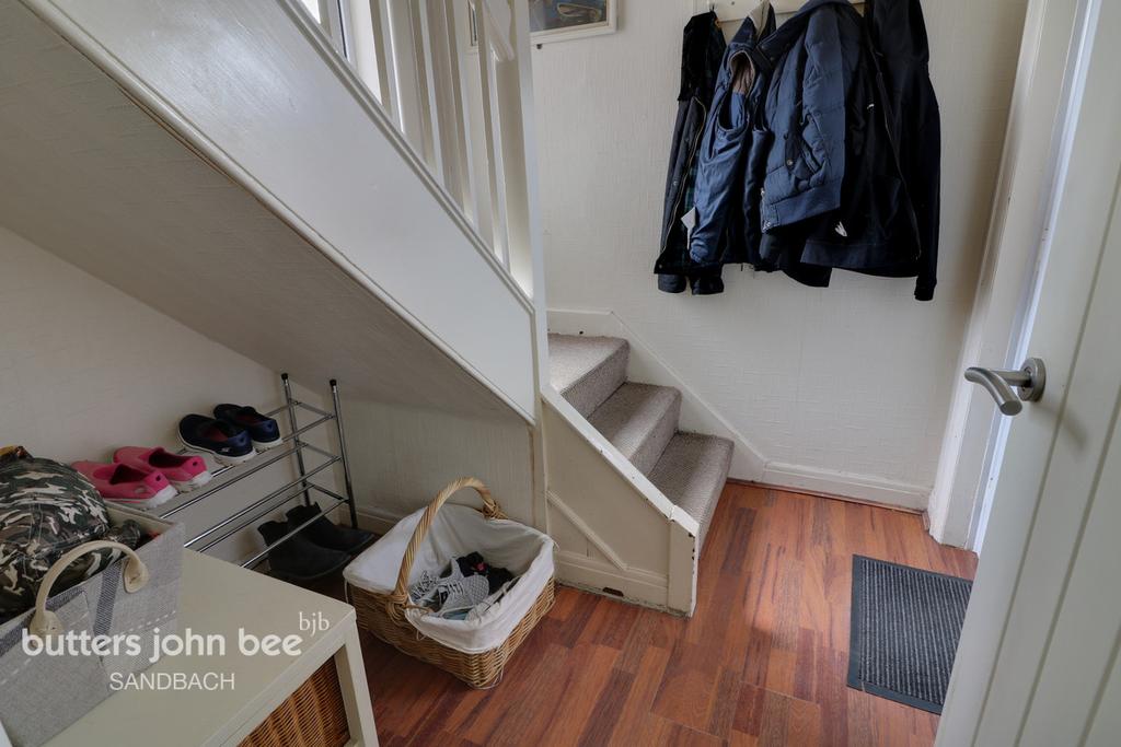 Price Avenue, Sandbach 3 bed semidetached house £190,000